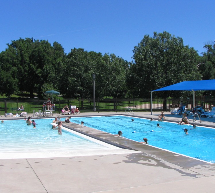 college-hill-swimming-pool-photo